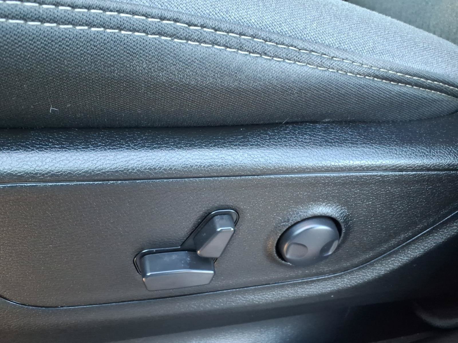 Used 2023 RAM 1500 Big Horn AWD/4WD image 14