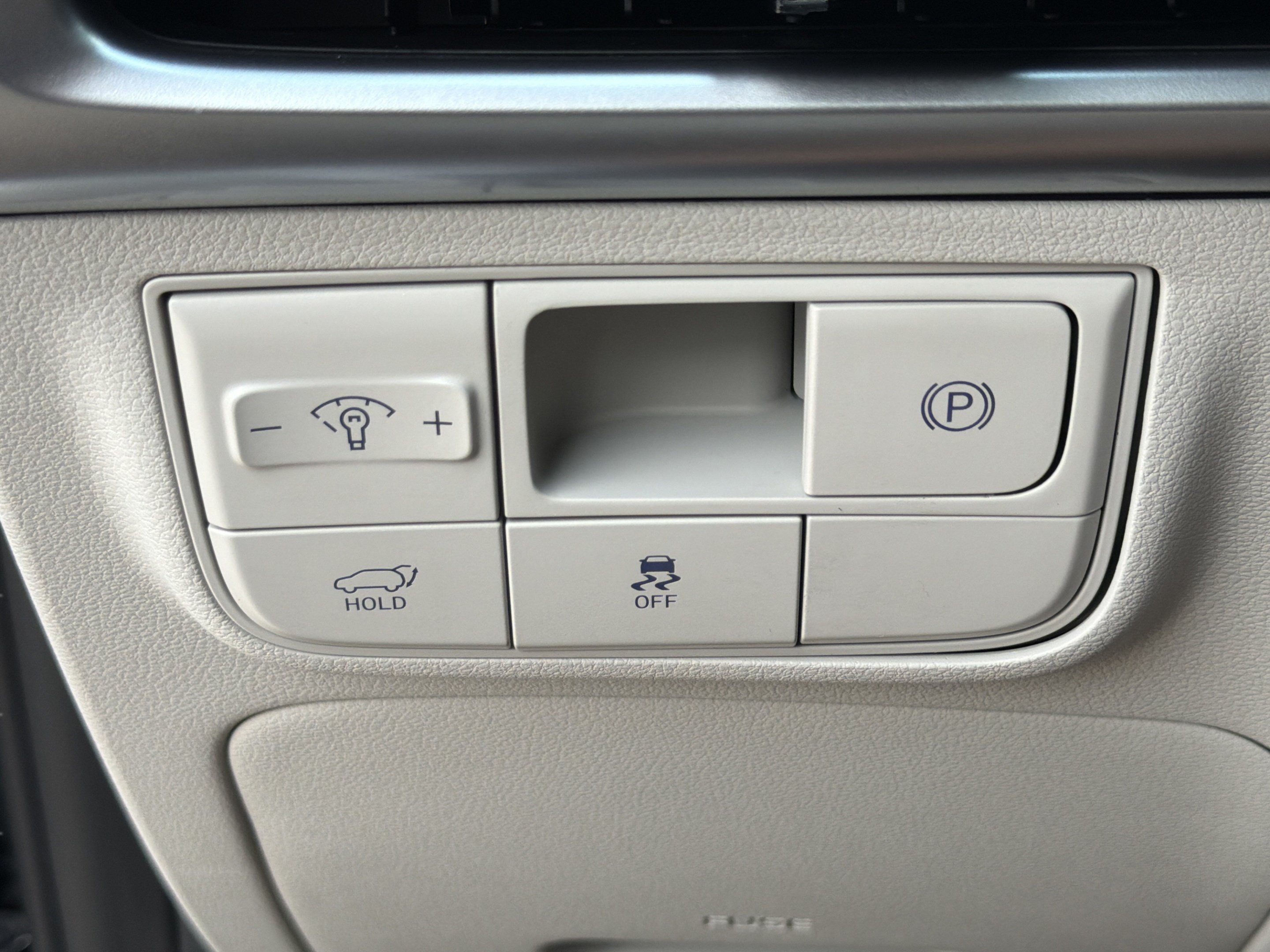 New 2026 Hyundai Tucson Limited FWD image 19