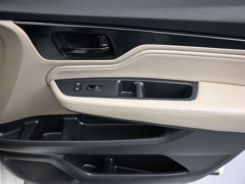 Used 2018 Honda Odyssey Elite image 62