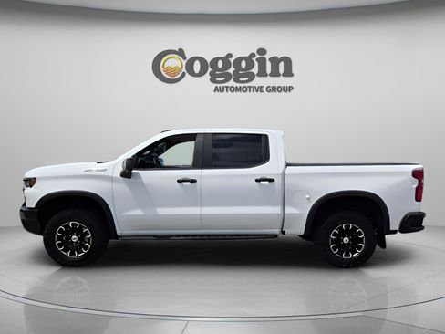 Used 2023 Chevrolet Silverado 1500 ZR2 w/ Technology Package AWD/4WD image 2