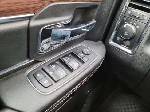 Used 2018 RAM 2500 Laramie w/ Cold Weather Group image 9