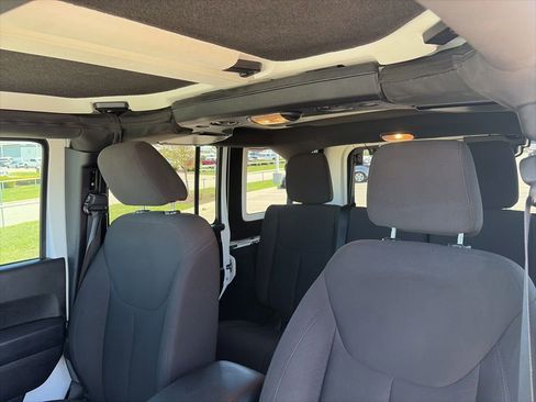 Used 2015 Jeep Wrangler Unlimited Sport w/ Quick Order Package 24S image 42