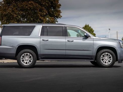 Used 2019 GMC Yukon XL SLT w/ Open Road Package AWD/4WD image 5