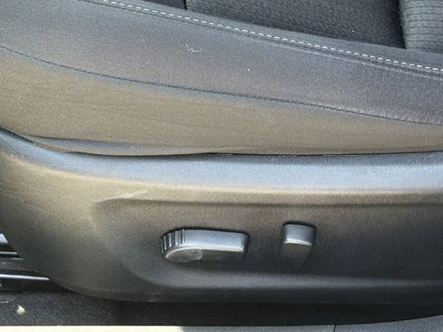 Used 2025 Nissan Altima 2.5 SV FWD image 5