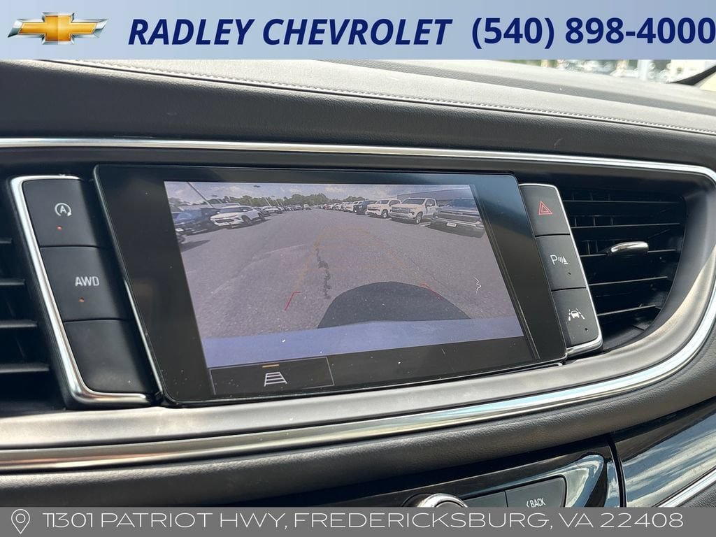 Certified 2024 Buick Enclave Essence AWD/4WD image 9