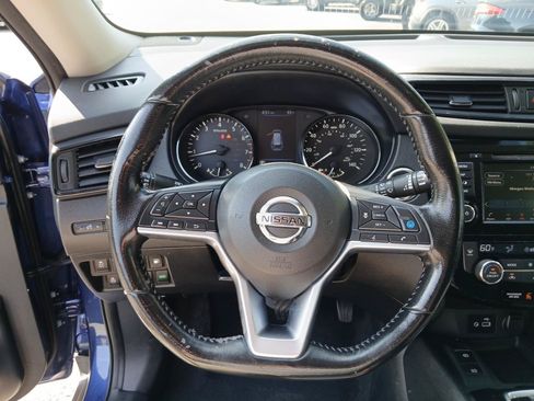 Used 2020 Nissan Rogue SV w/ Premium Package FWD image 21