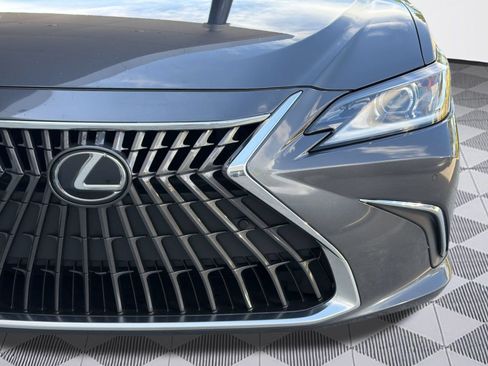 Used 2025 Lexus ES 350 w/ Premium Package FWD image 25
