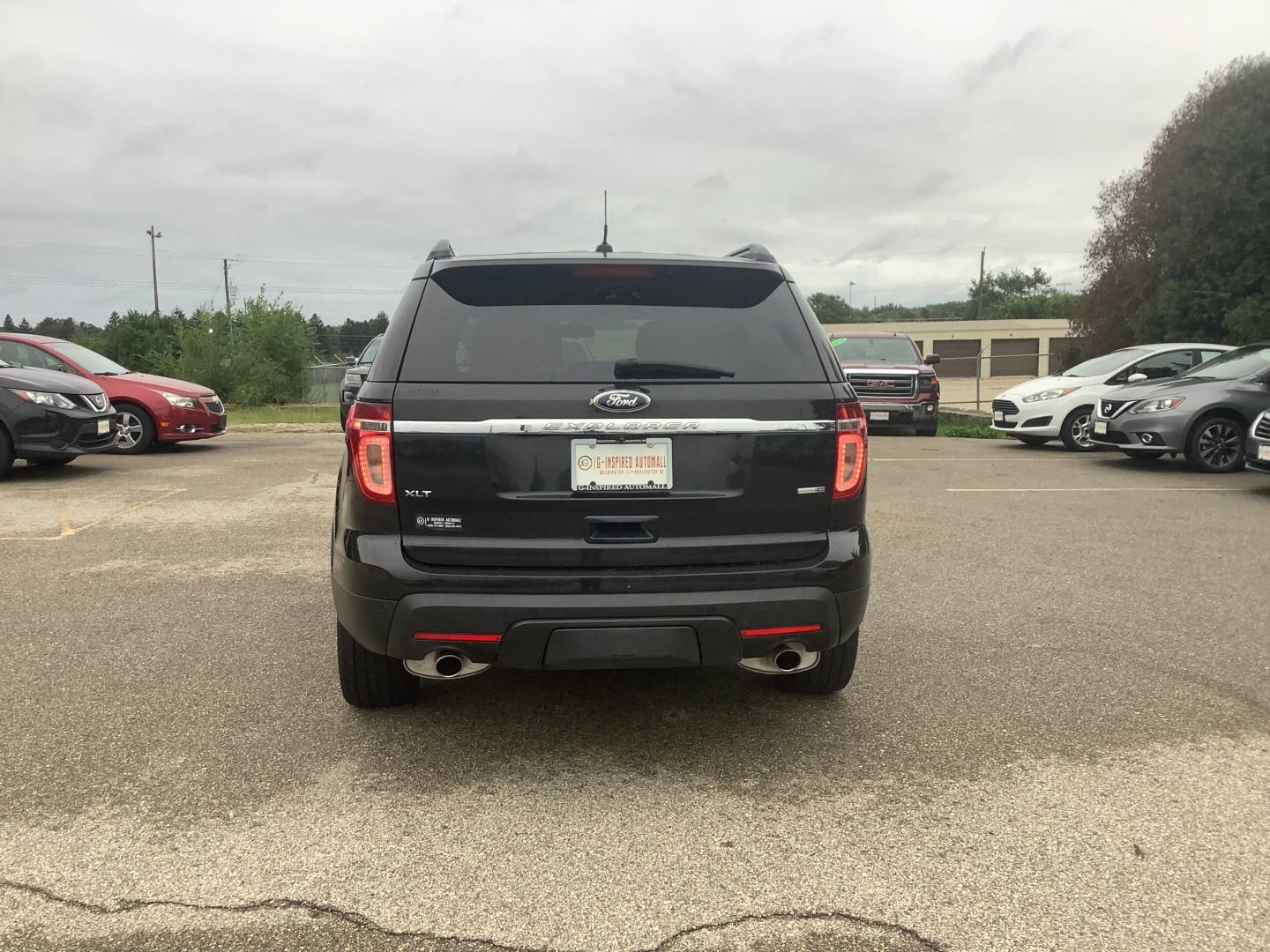 Used 2015 Ford Explorer XLT w/ Equipment Group 202A AWD/4WD image 8