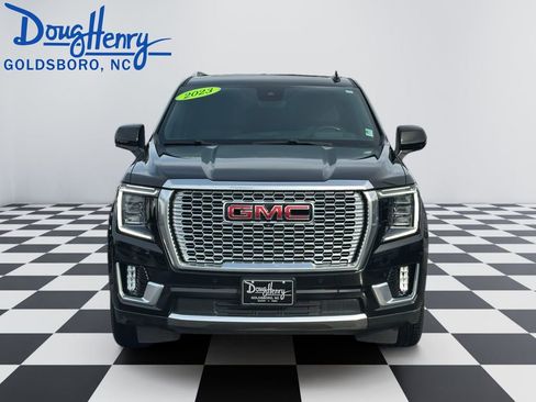 Used 2023 GMC Yukon XL Denali w/ Denali Reserve Package image 8