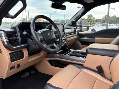 Certified 2024 Ford F250 Lariat w/ Lariat Ultimate Package AWD/4WD image 19