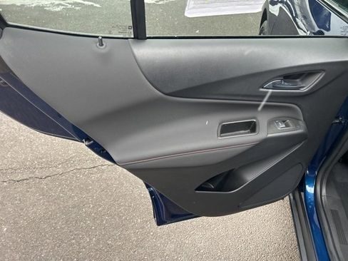Used 2022 Chevrolet Equinox RS image 17