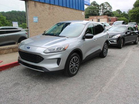 Used 2022 Ford Escape SE w/ Convenience Package FWD image 3