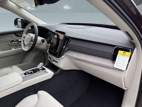 New 2026 Volvo XC90 B6 Ultra w/ Protection Package image 27