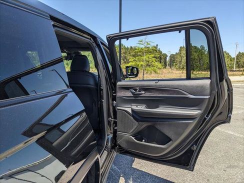 Certified 2025 Jeep Grand Cherokee L Limited w/ Luxury Tech Group II RWD image 65