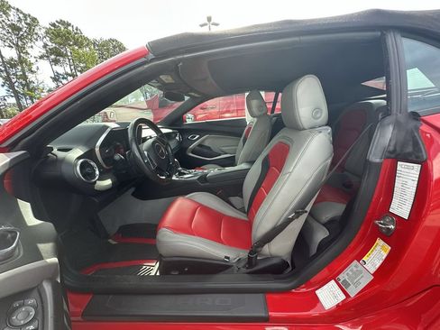Used 2020 Chevrolet Camaro LT RWD image 2