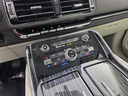 Used 2023 Lincoln Navigator Black Label AWD/4WD image 24