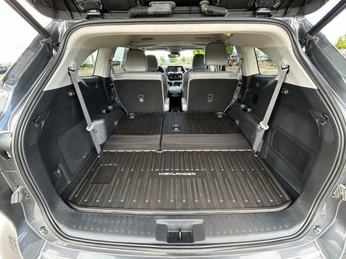 Used 2022 Toyota Highlander Limited AWD/4WD image 28