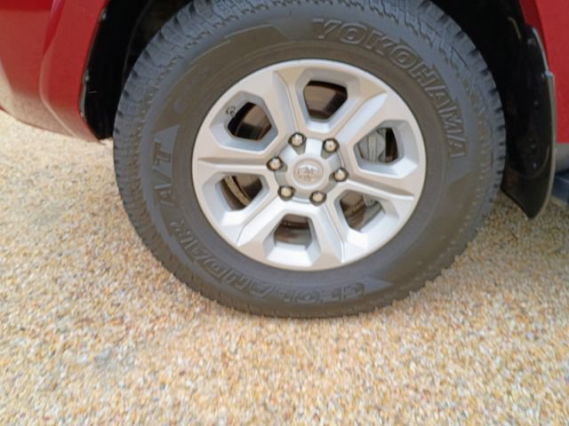 Used 2016 Toyota 4Runner SR5 RWD image 20