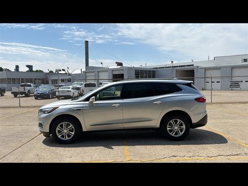 Used 2021 Buick Enclave Essence w/ Trailering Package, 5000 lbs. AWD/4WD image 3