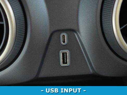 Used 2023 Chevrolet Blazer Premier image 19