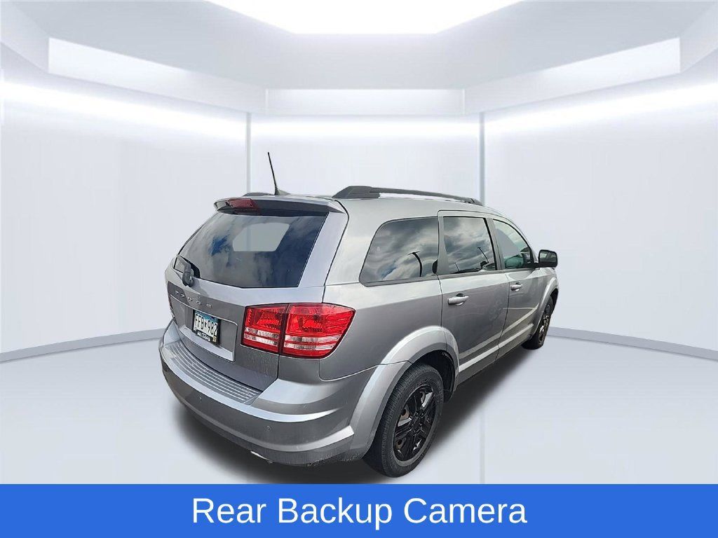 Used 2020 Dodge Journey SE w/ SE Popular Equipment Group FWD image 2