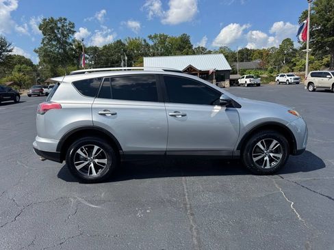 Used 2016 Toyota RAV4 XLE AWD/4WD image 5