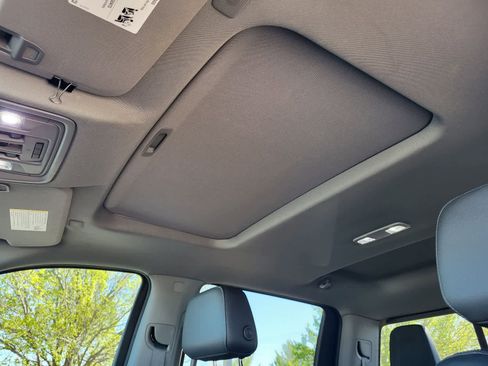 Used 2021 Chevrolet Silverado 1500 LT Trail Boss w/ Convenience Package II image 14