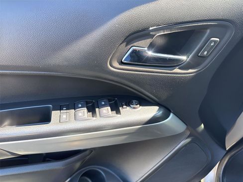 Used 2022 Chevrolet Colorado ZR2 image 14