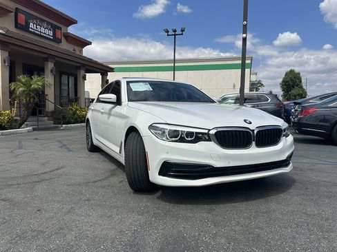 Used 2020 BMW 530i w/ Convenience Package RWD image 7