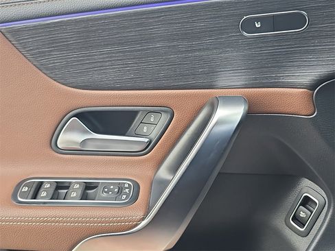 Used 2022 Mercedes-Benz CLA 250 image 29