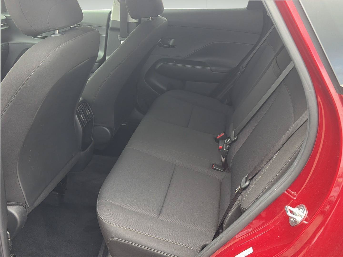 Used 2025 Hyundai Kona SEL FWD image 14