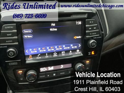 Used 2017 Nissan Maxima Platinum image 21