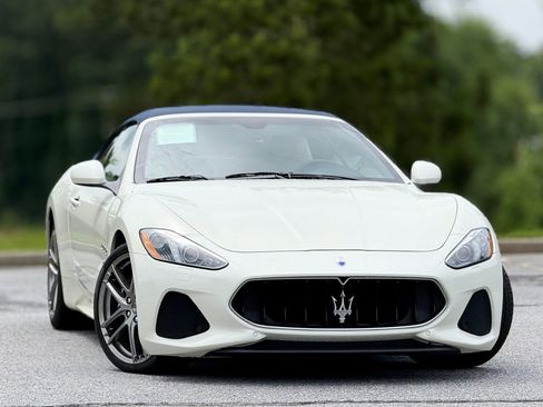 Used 2018 Maserati GranTurismo Sport RWD image 4