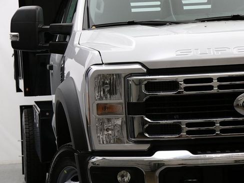 New 2025 Ford F550 4x4 Regular Cab Super Duty image 4
