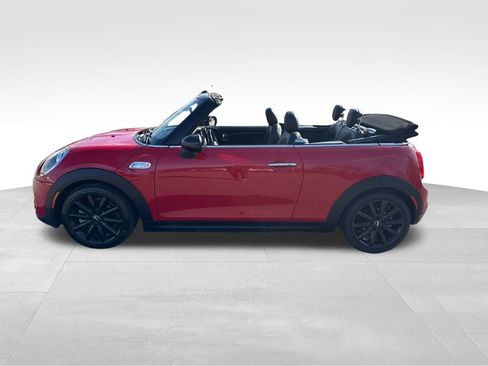 Used 2019 MINI Cooper S w/ Signature Upholstery Package image 2