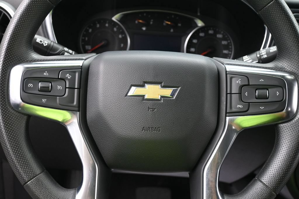 Used 2025 Chevrolet Blazer LT FWD image 13