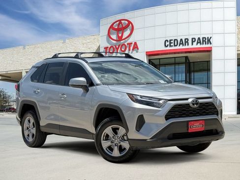 Used 2025 Toyota RAV4 XLE w/ Convenience Package FWD image 1