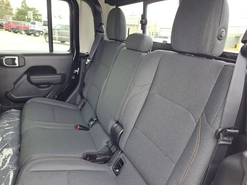 New 2026 Jeep Gladiator Sport AWD/4WD image 20