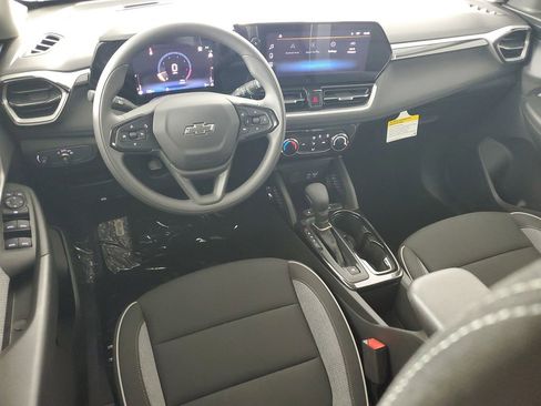 New 2026 Chevrolet TrailBlazer LT w/ Midnight Edition FWD image 15