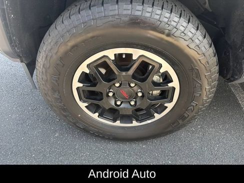 Used 2025 Toyota Tacoma TRD Off-Road AWD/4WD image 10