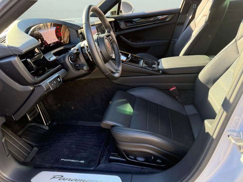 Used 2024 Porsche Panamera image 22