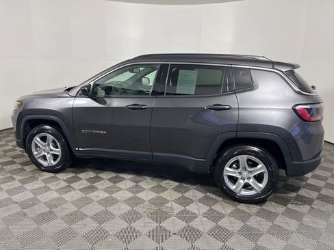 Used 2024 Jeep Compass Latitude image 5