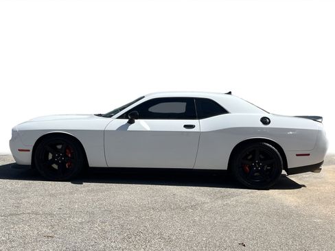 Used 2019 Dodge Challenger SRT Hellcat Redeye image 19