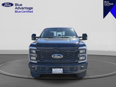 Used 2023 Ford F350 Lariat w/ Lariat Ultimate Package AWD/4WD image 3