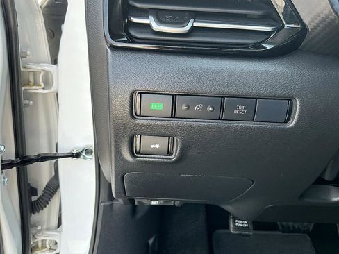 Certified 2024 Nissan Sentra SR w/ SR Premium Package image 13