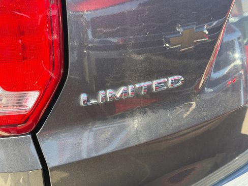 Used 2018 Ford Explorer Limited w/ Equipment Group 301A FWD image 12