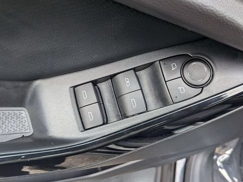 Used 2025 Chevrolet Equinox LT FWD image 15