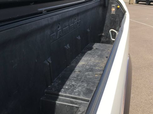 Used 2018 RAM 2500 Longhorn w/ Convenience Group AWD/4WD image 16