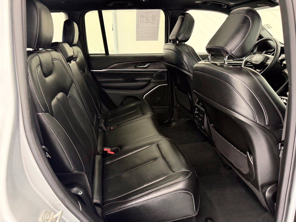 Used 2024 Jeep Grand Cherokee Limited 4xe AWD/4WD image 27