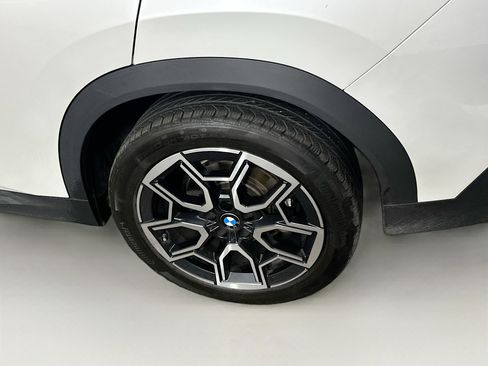 Used 2025 BMW X2 xDrive28i AWD/4WD image 11